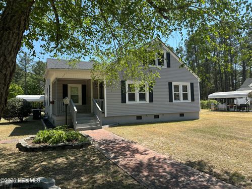 10460 X Way Rd, Laurinburg, NC, 28352-1928 | Card Image