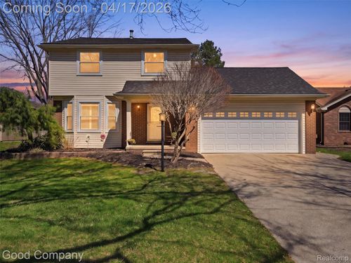 12667 Beresford Dr, Sterling Heights, MI, 48313-4109 | Card Image