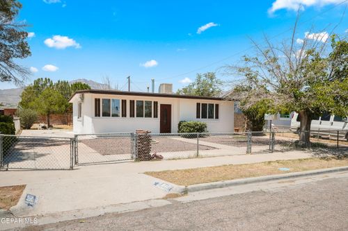 8401 Mount Baldy Dr, El Paso, TX, 79904-2930 | Card Image