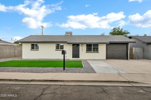 1066 E 9th Ave, Mesa, AZ, 85204-4210 | Card Image