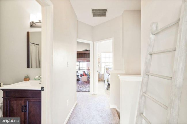 10136 Pale Rose Loop, Townhouse with 3 bedrooms, 3 bathrooms and null parking in BRISTOW VA | Image 30