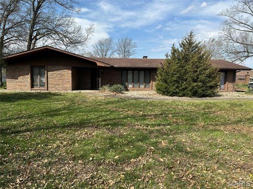 801 N James St, Sparta, IL, 62286-1150 | Card Image