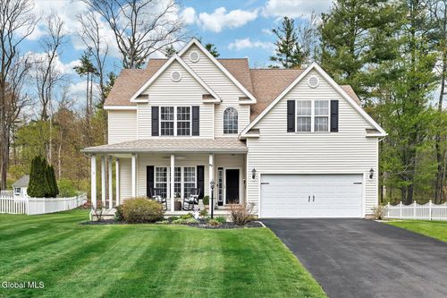 17 Springfield Dr, Mechanicville, NY, 12118-3039 | Card Image