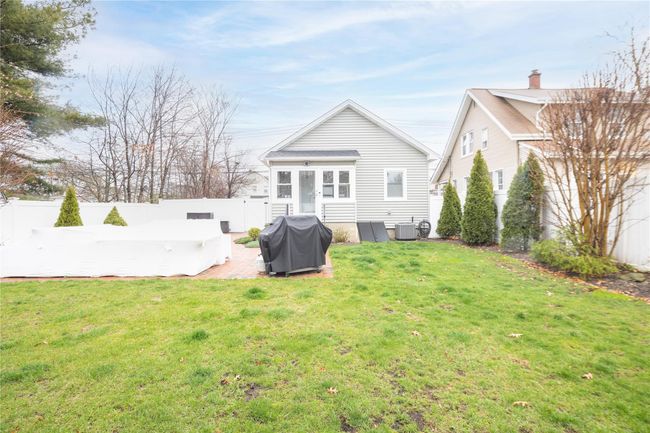 2828 Woods Ave, House other with 2 bedrooms, 1 bathrooms and null parking in Oceanside NY | Image 16