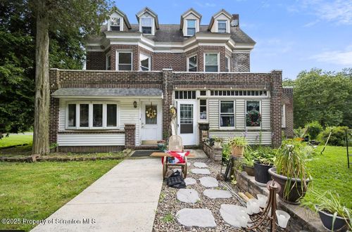 27 Broad St, Ashland, PA, 17921-2101 | Card Image