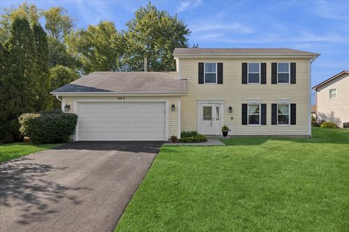 605 Claymont Ct, Algonquin, IL, 60102-3948 | Card Image