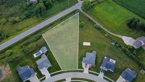 3010 Bos Ridge Rd, Pella, IA, 50219-7593 | Card Image