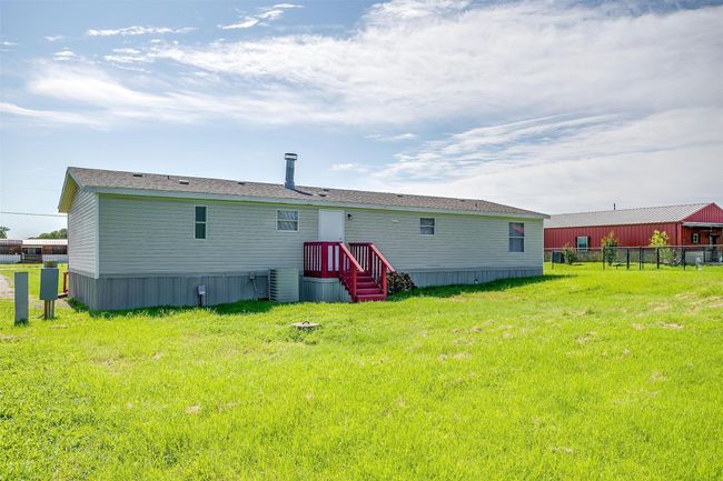 129 Clay Ct, House other with 3 bedrooms, 2 bathrooms and null parking in Springtown TX | Image 39
