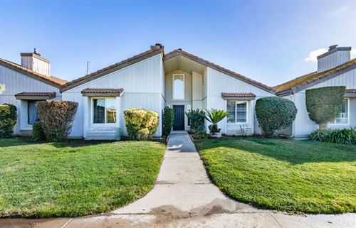 1940 Cougar Lane, Clovis, CA, 93611 | Card Image