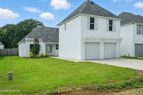 104 Gideon Rd, Youngsville, LA, 70592-6463 | Card Image