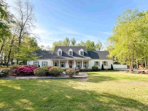 8 Hill Creek Cir, Searcy, AR, 72143-8845 | Card Image