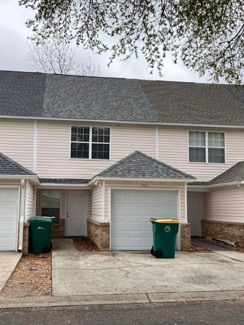 995 Scenic Oak Ln, Fort Walton Beach, FL, 32547-4975 | Card Image