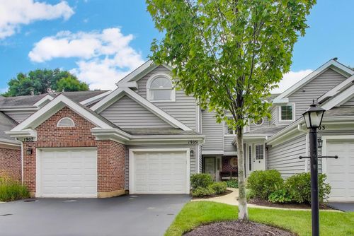 1905 Stillwater Rd, Arlington Heights, IL, 60004-7244 | Card Image