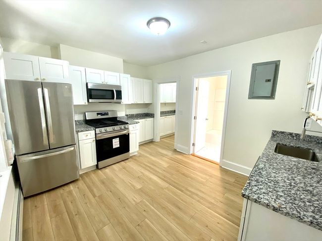 APT-3 - 866 Huntington Ave, House attached with 5 bedrooms, 2 bathrooms and null parking in Boston MA | Image 4