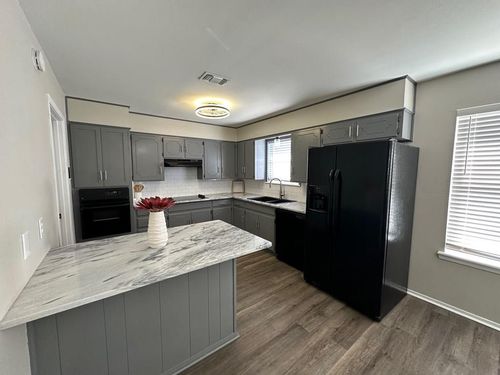 1201 Gordon Blvd, San Angelo, TX, 76905-4203 | Card Image