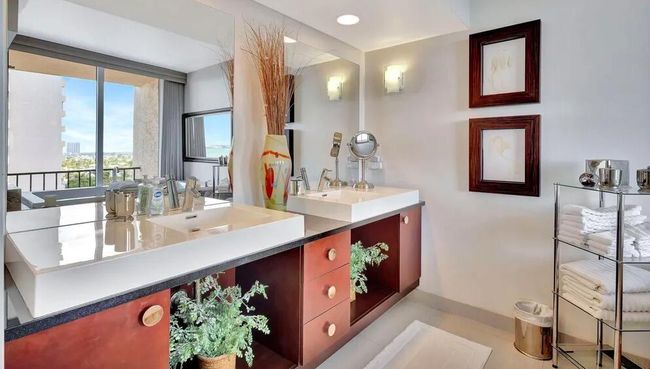 APT-1-905 - 4200 N Ocean Dr, Condo with 2 bedrooms, 2 bathrooms and null parking in Riviera Beach FL | Image 30