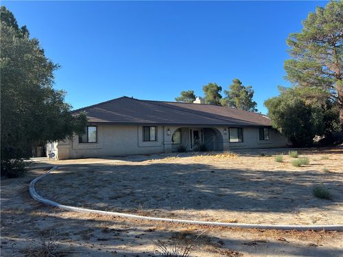 19355 Tomahawk Rd, Apple Valley, CA, 92307-5045 | Card Image