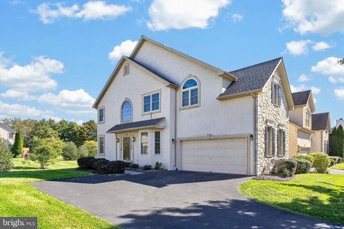 15 Granville Way, Exton, PA, 19341-2786 | Card Image