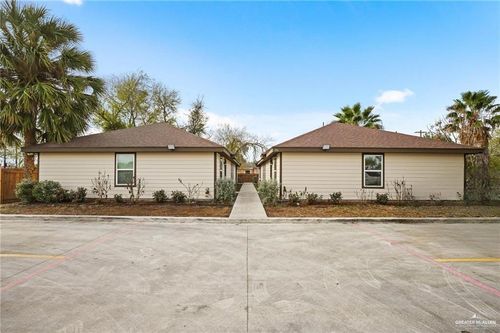 906 E Tom Landry St, Mission, TX, 78572-8584 | Card Image