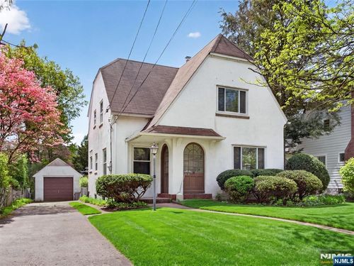 618 Wyndemere Avenue, Ridgewood, NJ, 07450 | Card Image
