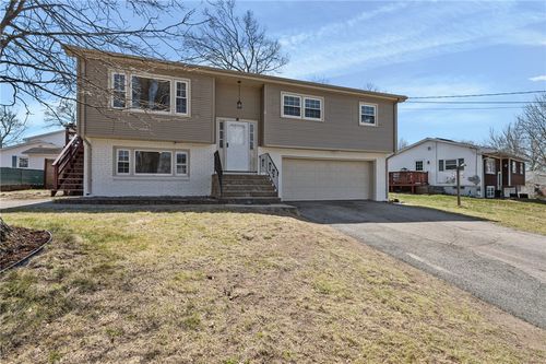 92 Star Avenue, Woonsocket, RI, 02895 | Card Image