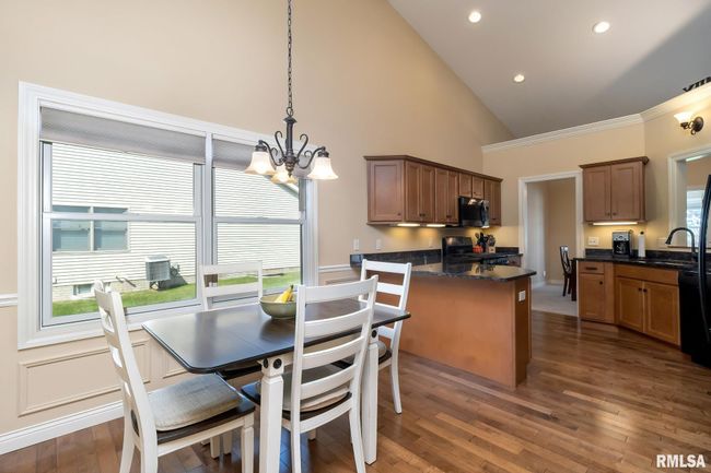 5506 Baraboo Court, Home with 2 bedrooms, 2 bathrooms and null parking in Davenport IA | Image 7