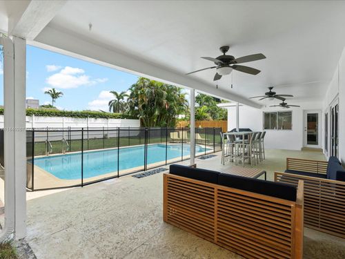 3721 N 55th Ave, Hollywood, FL, 33021-2208 | Card Image