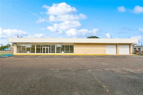 33 Saint Charles St, Norco, LA, 70079-2251 | Card Image