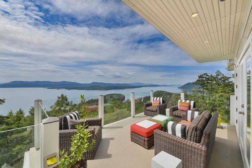 356 E West Rd, Mayne Island, BC, V0N2J2 | Card Image