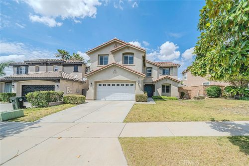 6184 Medinah St, Fontana, CA, 92336-5678 | Card Image