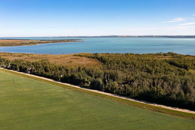 68 Brownlows Landing, House other with 1 bedrooms, 1 bathrooms and 4 parking in Gull Lake AB | Image 36