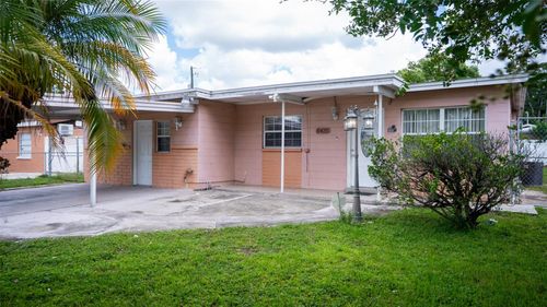 6415 Blossom Ave, TAMPA, FL, 33614-4808 | Card Image