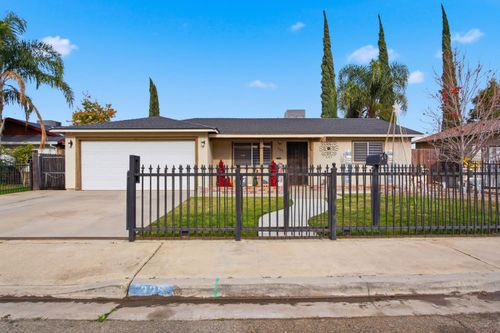 325 Ironwood Dr, Turlock, CA, 95380-6309 | Card Image