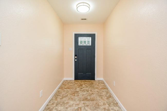 2631 Skyview Trace Ct, House other with 3 bedrooms, 2 bathrooms and 1 parking in Houston TX | Image 5