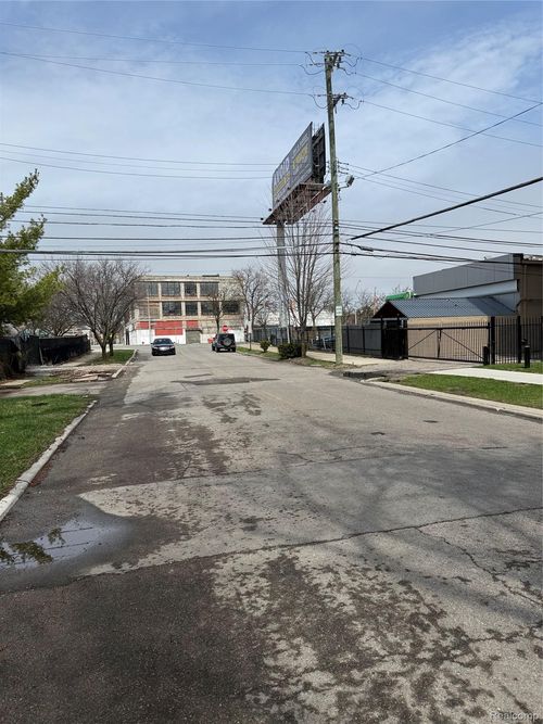 931 Ashland St, Detroit, MI, 48215-2992 | Card Image