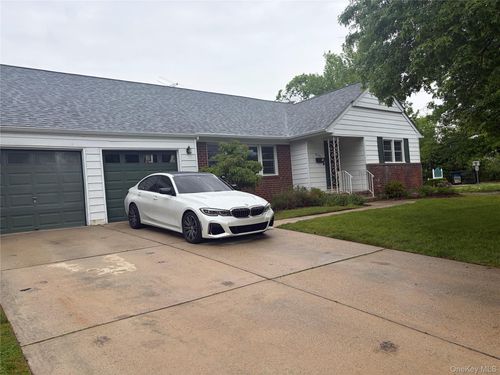 3737 Maxwell Dr, Wantagh, NY, 11793-2639 | Card Image