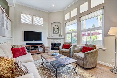 1516 Cravens Ave, Torrance, CA, 90501-2736 | Card Image