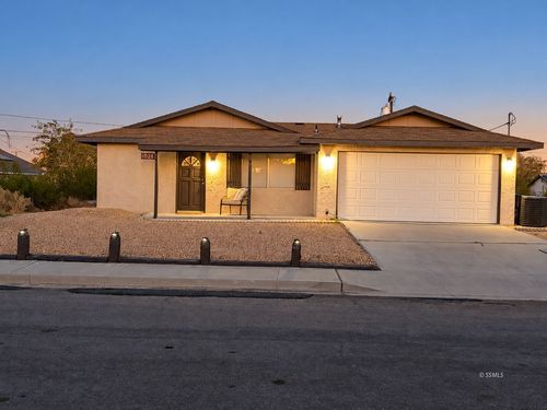 1028 S Yorktown, Ridgecrest, CA, 93555 | Card Image