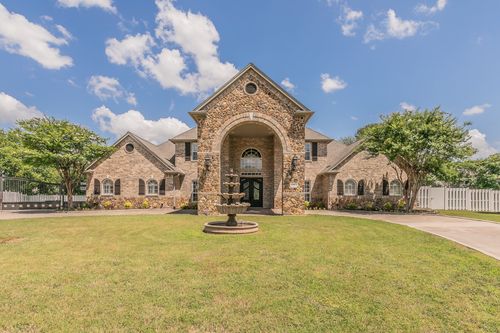 7 Oak Run Ct, Mansfield, TX, 76063-2877 | Card Image