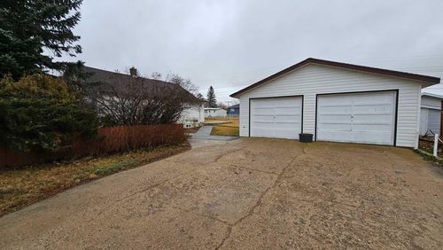 5017 49 St, Consort, AB, T0C1B0 | Card Image