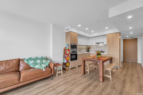 804-8111 Park Rd, Richmond, BC, V6Y0M2 | Card Image