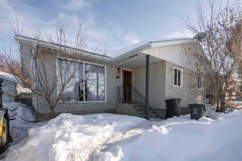 11409 101 St, Peace River, AB, T8S1M2 | Card Image