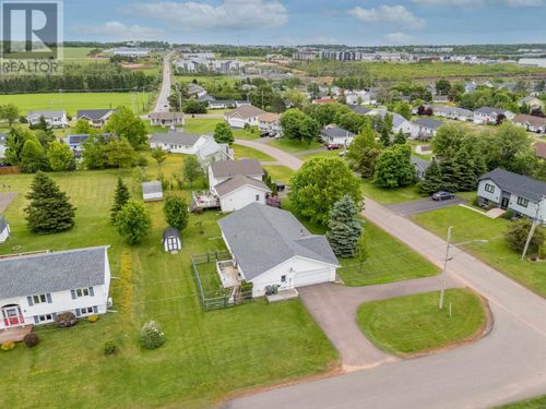 36 Kenwood Kenwood Cir, Charlottetown, PE, C1E1Z8 | Card Image