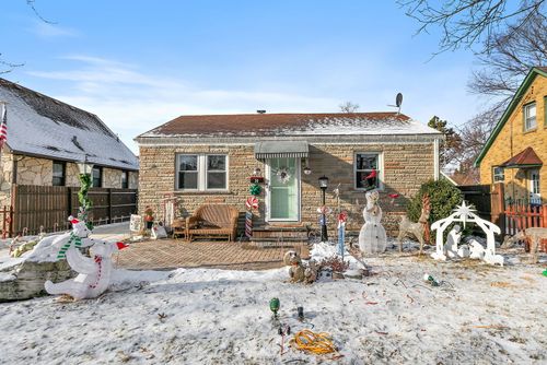 30 S Clifton Avenue, Elgin, IL, 60123 | Card Image