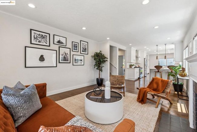 1026 Court St, House other with 4 bedrooms, 3 bathrooms and 1 parking in Alameda CA | Image 7