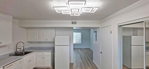 4-1328 D Street, Sacramento, CA, 95814 | Card Image