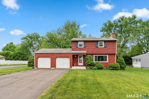 589 Forest St, East Hartford, CT, 06118-2036 | Card Image