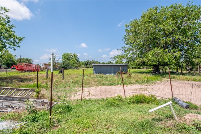 View of yard with a vegetable garden | Image 40