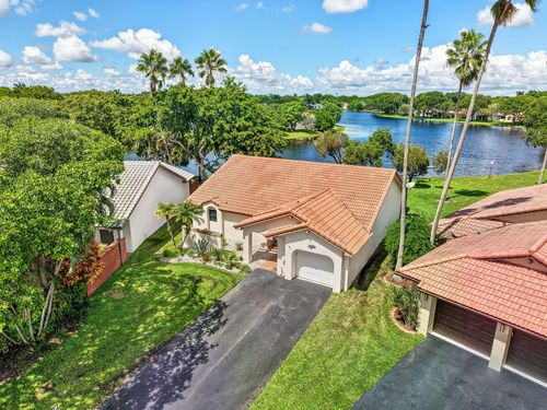 2067 Montpeliar, Weston, FL, 33326-2370 | Card Image
