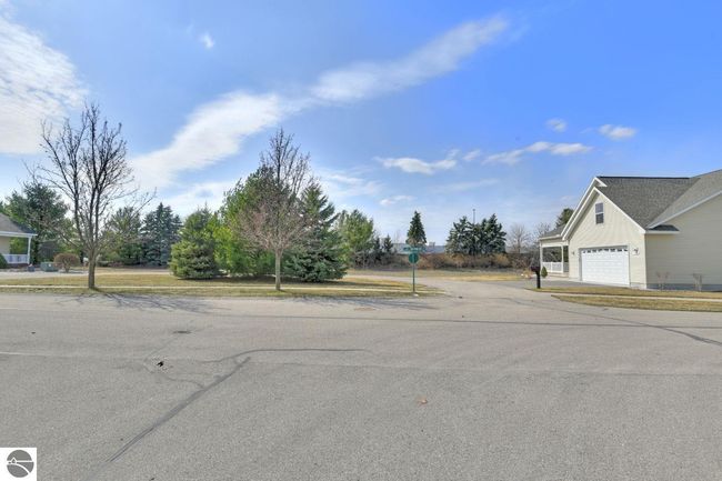 2848 Ruby St, House other with 3 bedrooms, 2 bathrooms and null parking in Traverse City MI | Image 12